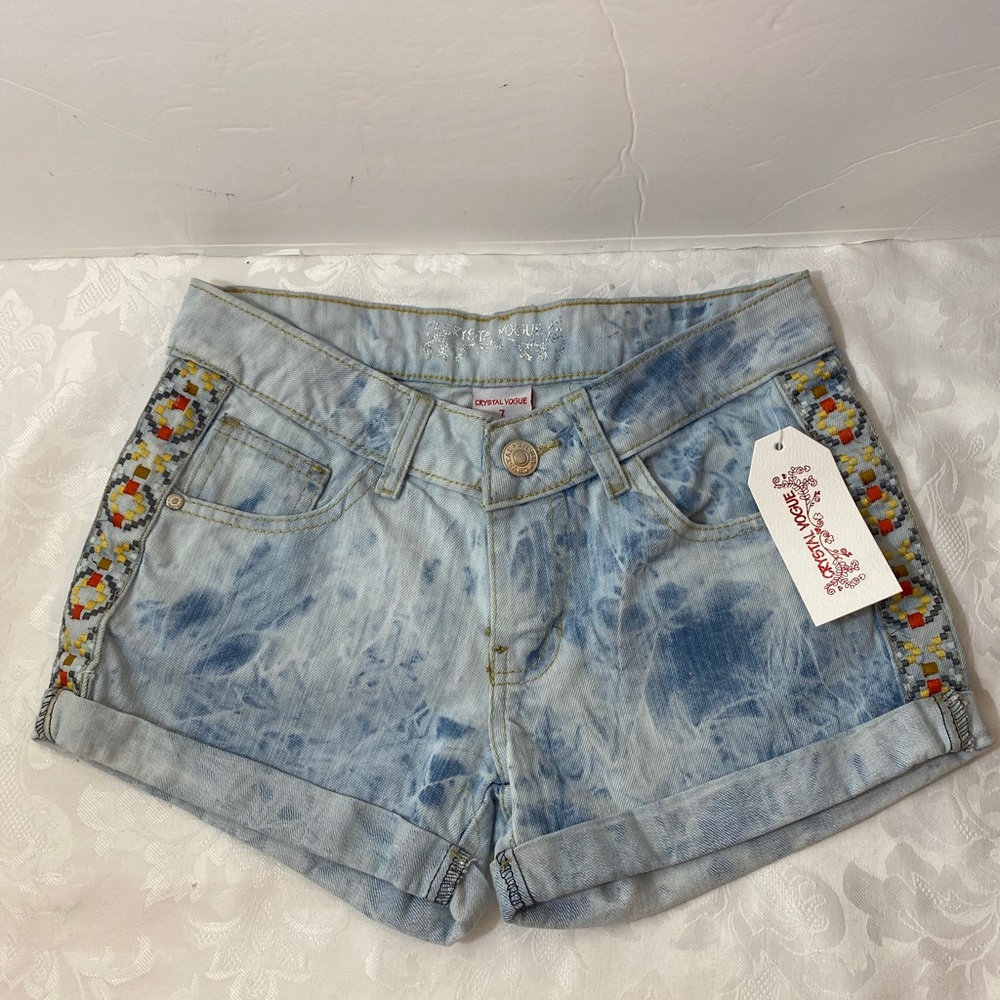 Crystal VOGUE The Dye EMBROIDERED Light DENI